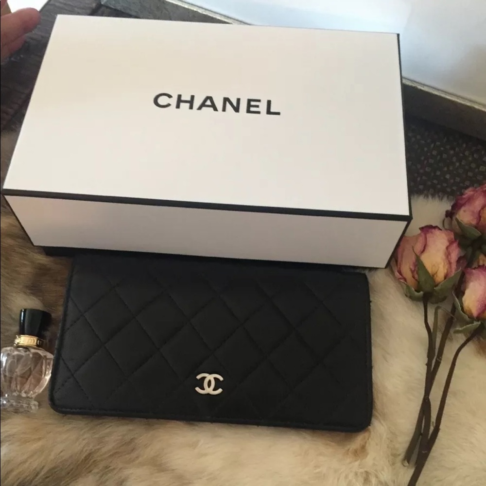 ***SOLD*** Chanel long wallet